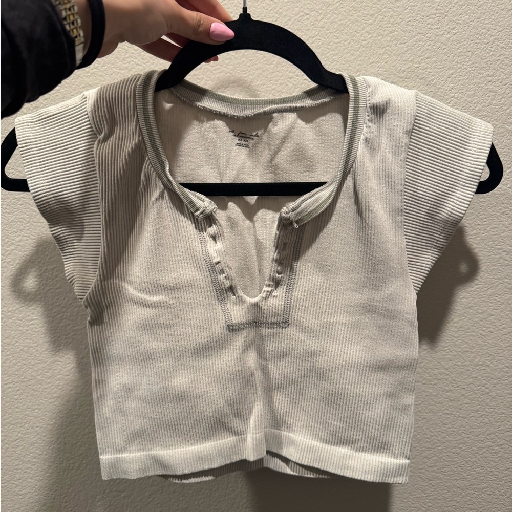 We The Free White Crop Top with V-Neck and Cap Sleeves
